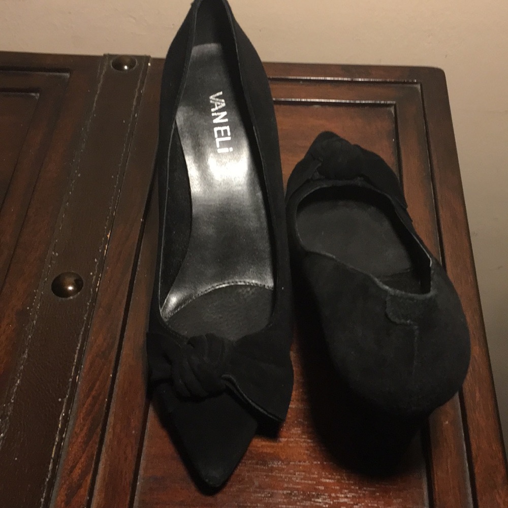 Van Eli Black suede heels
